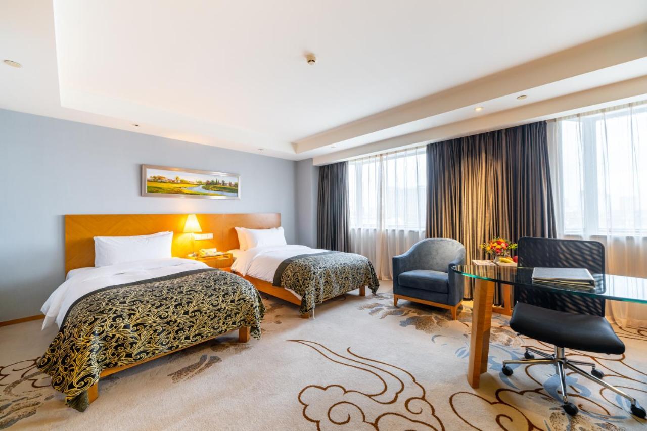 Maritim Hotel Taicang Garden Exterior photo