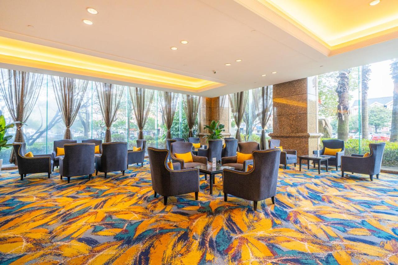 Maritim Hotel Taicang Garden Exterior photo